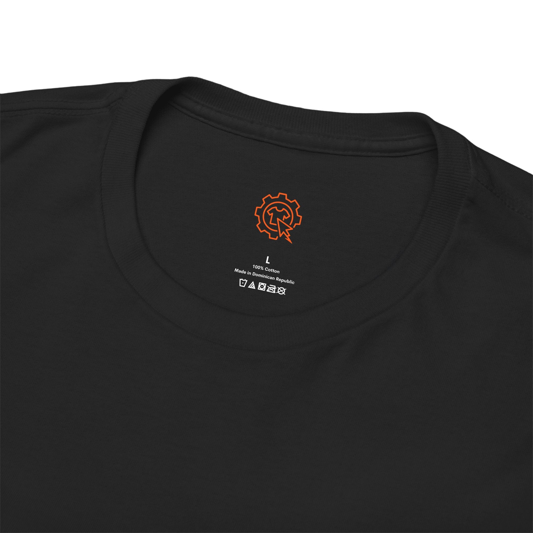 Cyber Wave – Futuristisches Minimal Streetwear T-Shirt